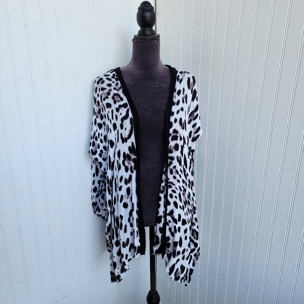Roffe Anthropologie Women's Leopard Open Front Kimono One Size Soft Viscose  OS
